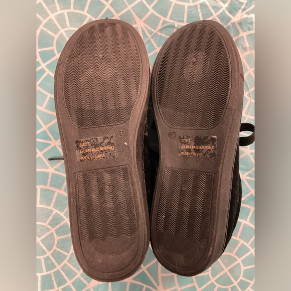 💛TODAY***$10***Qupid black velvet lace sneakers pearl/rhinestones - Picture 5 of 5